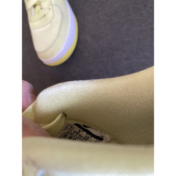 Nike Air Force 1 LV8 (GS) Shoes Size 5.5Y Citron Tint Style - Picture 16 of 16